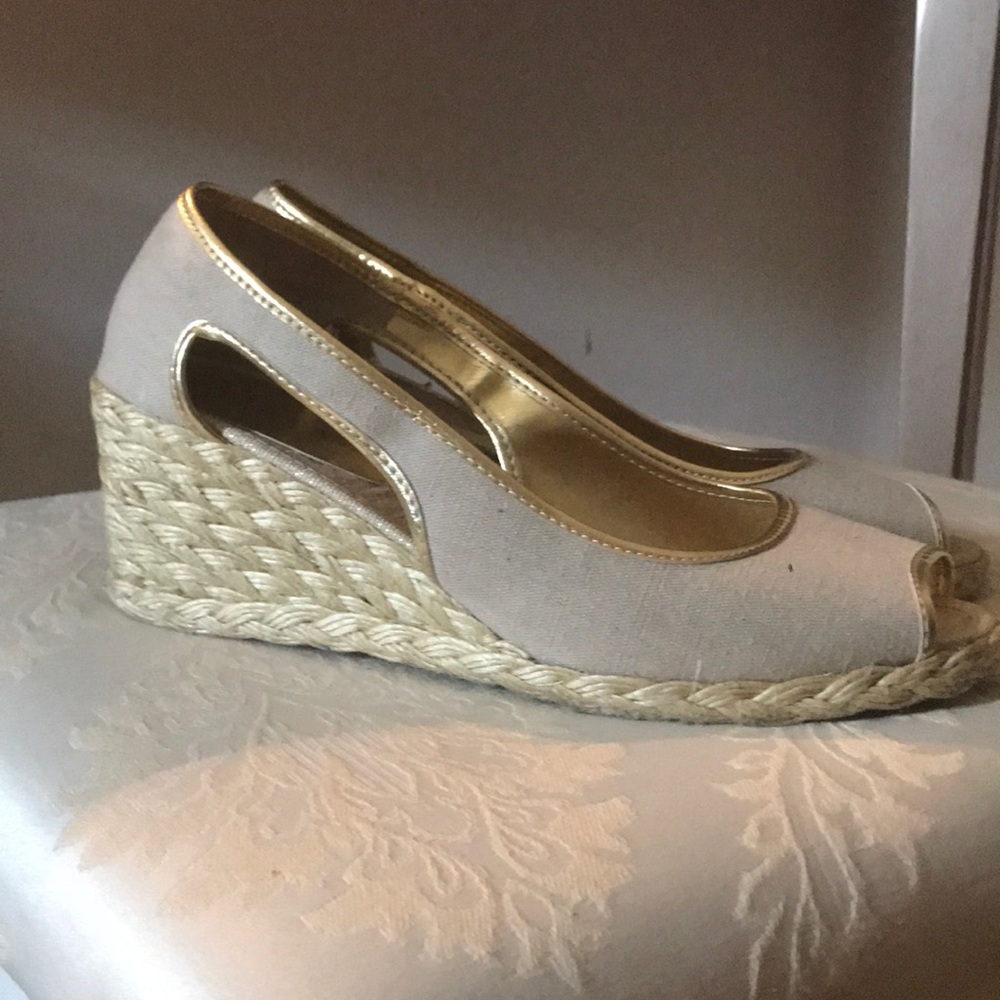 Slip on sandals/Never been worn